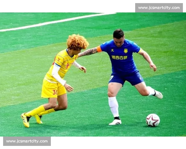 激战绿茵场上风云再起各支球队争夺冠军荣耀 激战绿茵场上风云再起各支球队争夺冠军荣耀